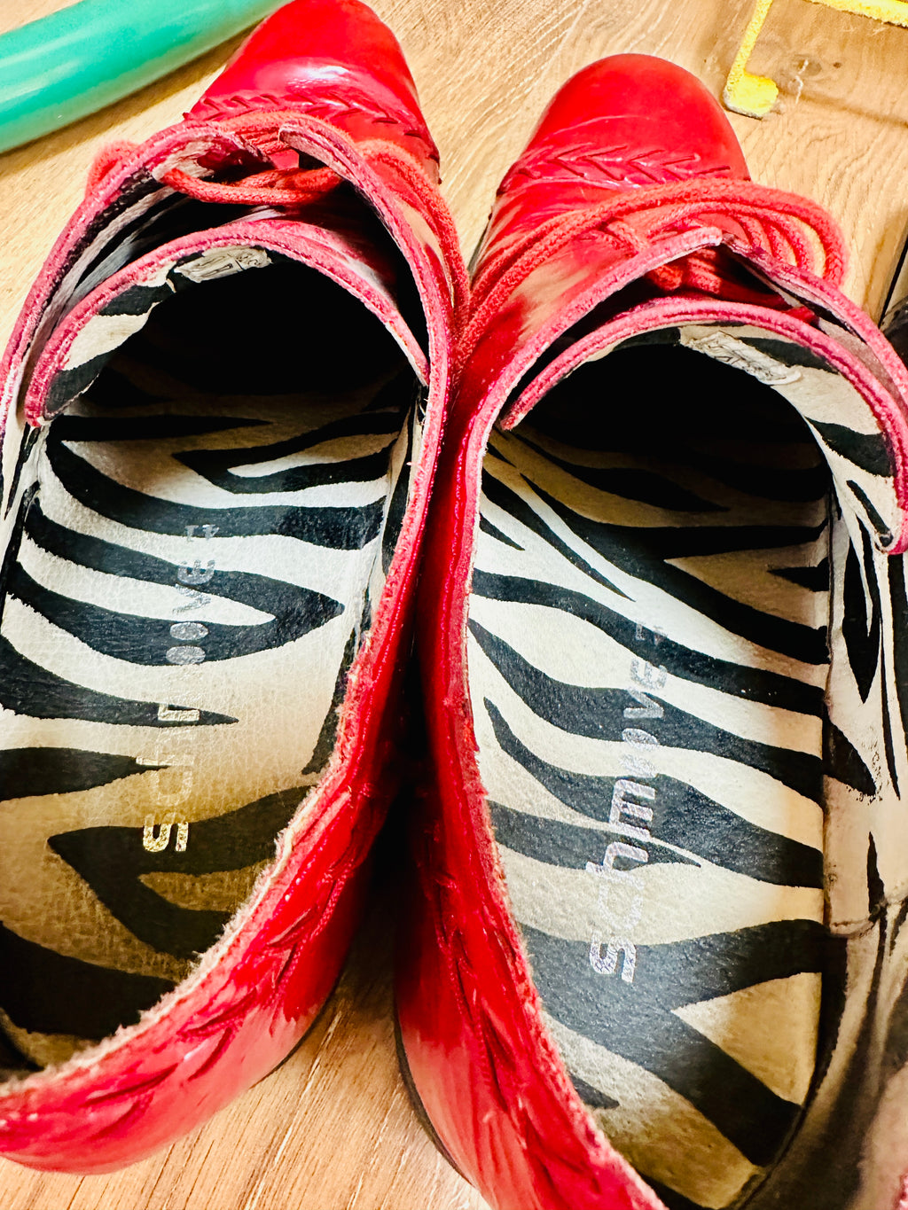 Chaussures Schmoove rouge vintage