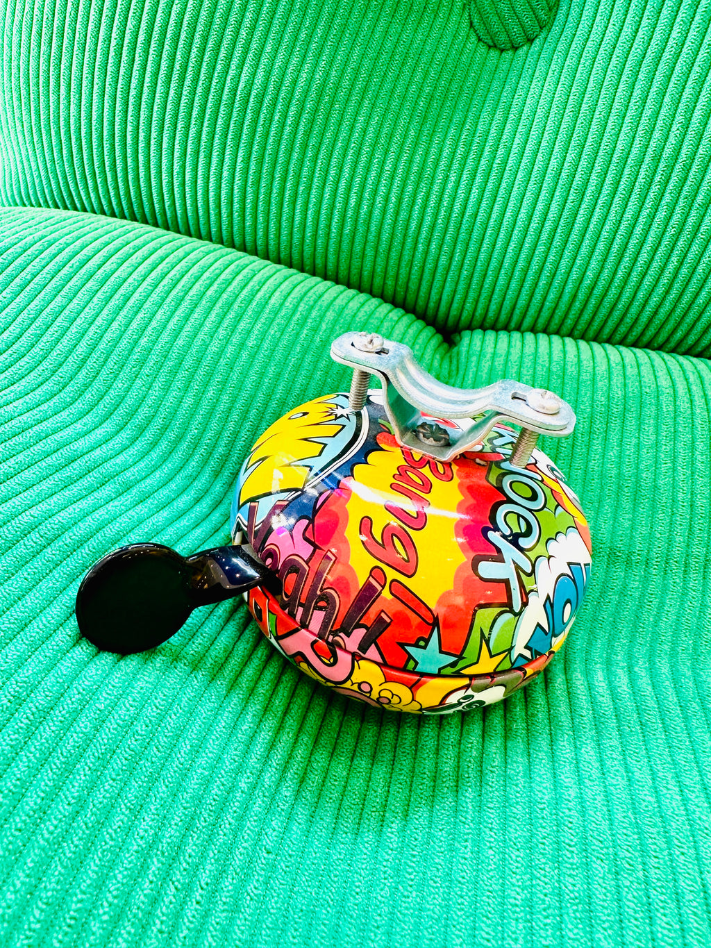 Grosse sonnette à Vélo :) Multicolore.