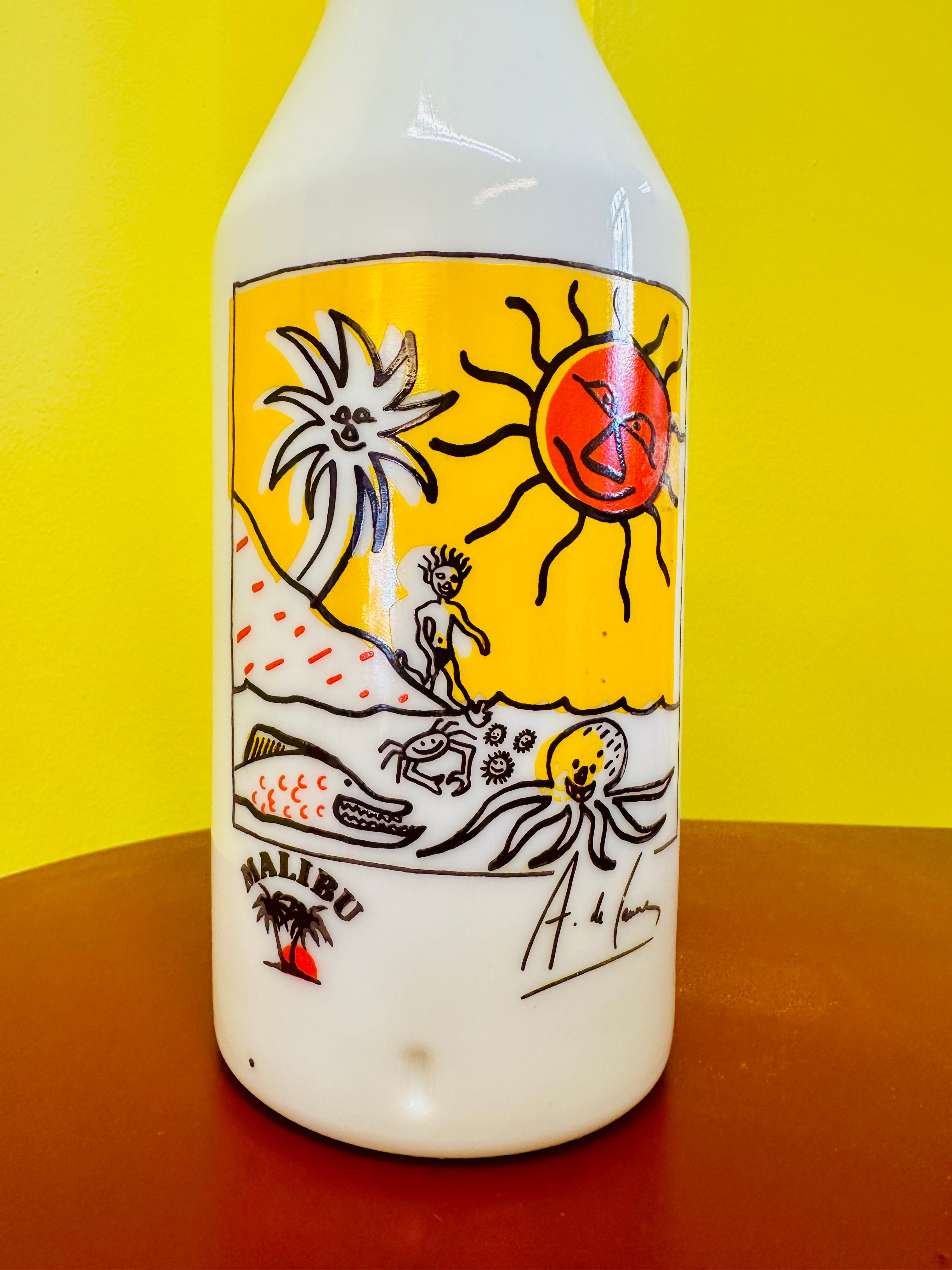 Bouteille Vintage Collector "Malibu Coco" des années 1980.