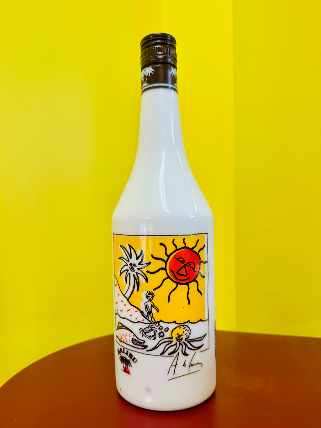 Bouteille Vintage Collector "Malibu Coco" des années 1980.