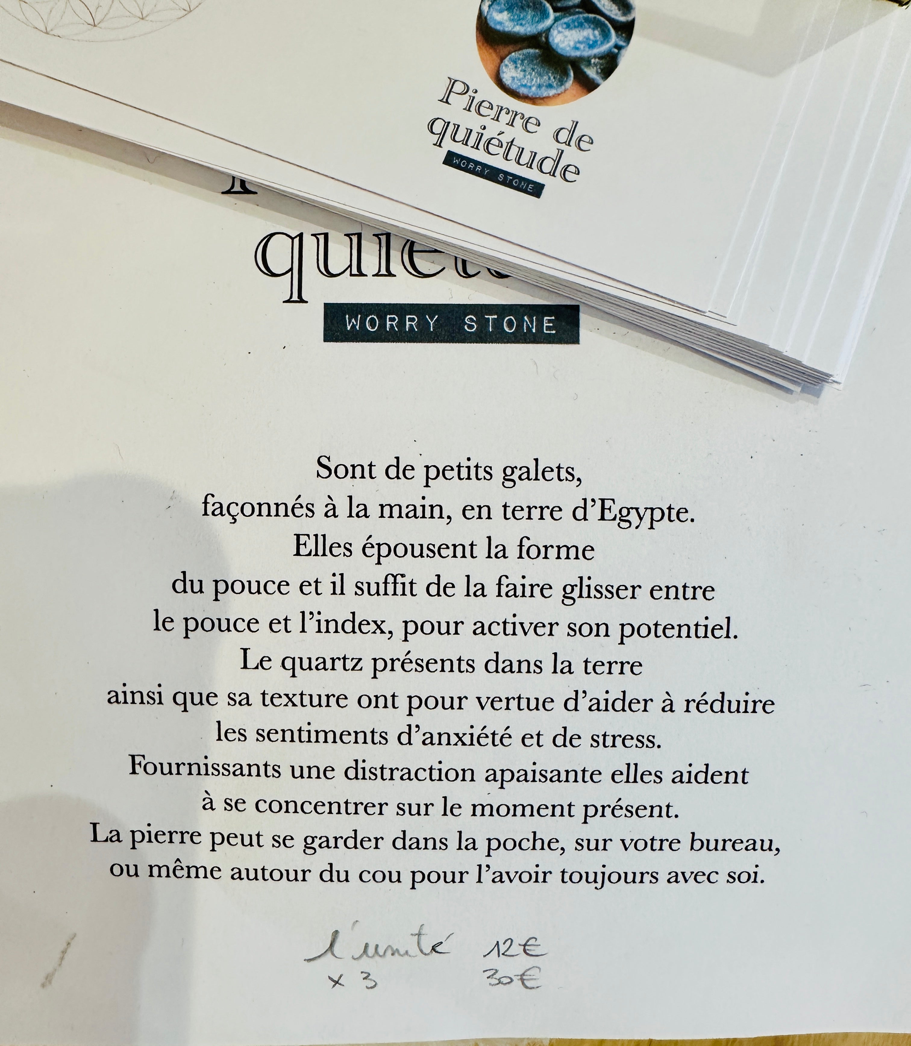 Pierre de Quiétude en terre d'Égypte, fait main en France.