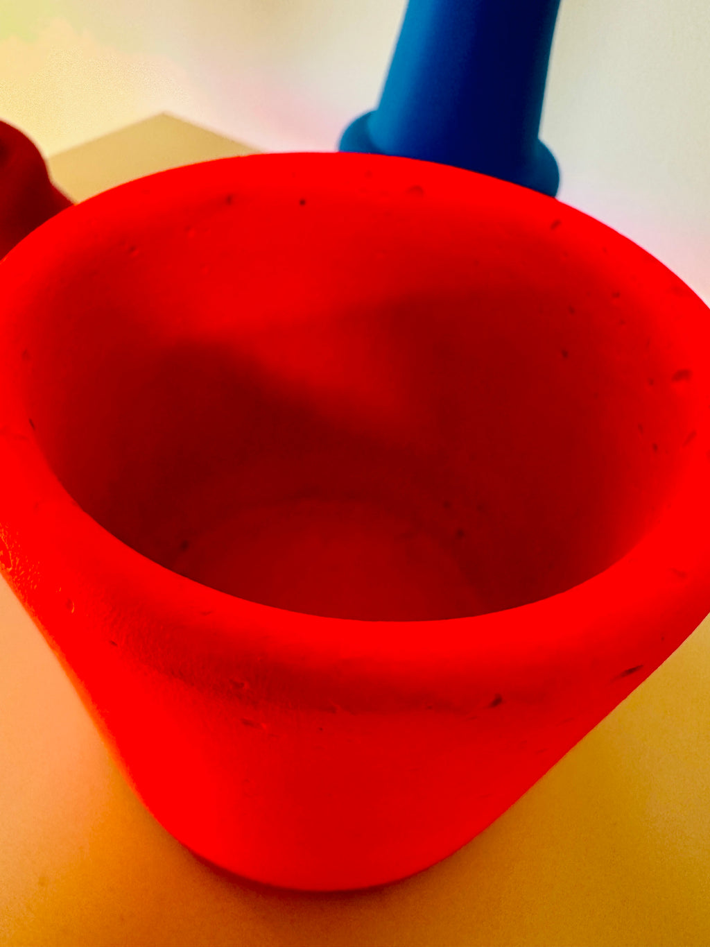 Les caches pots ultra color made in Marseille.