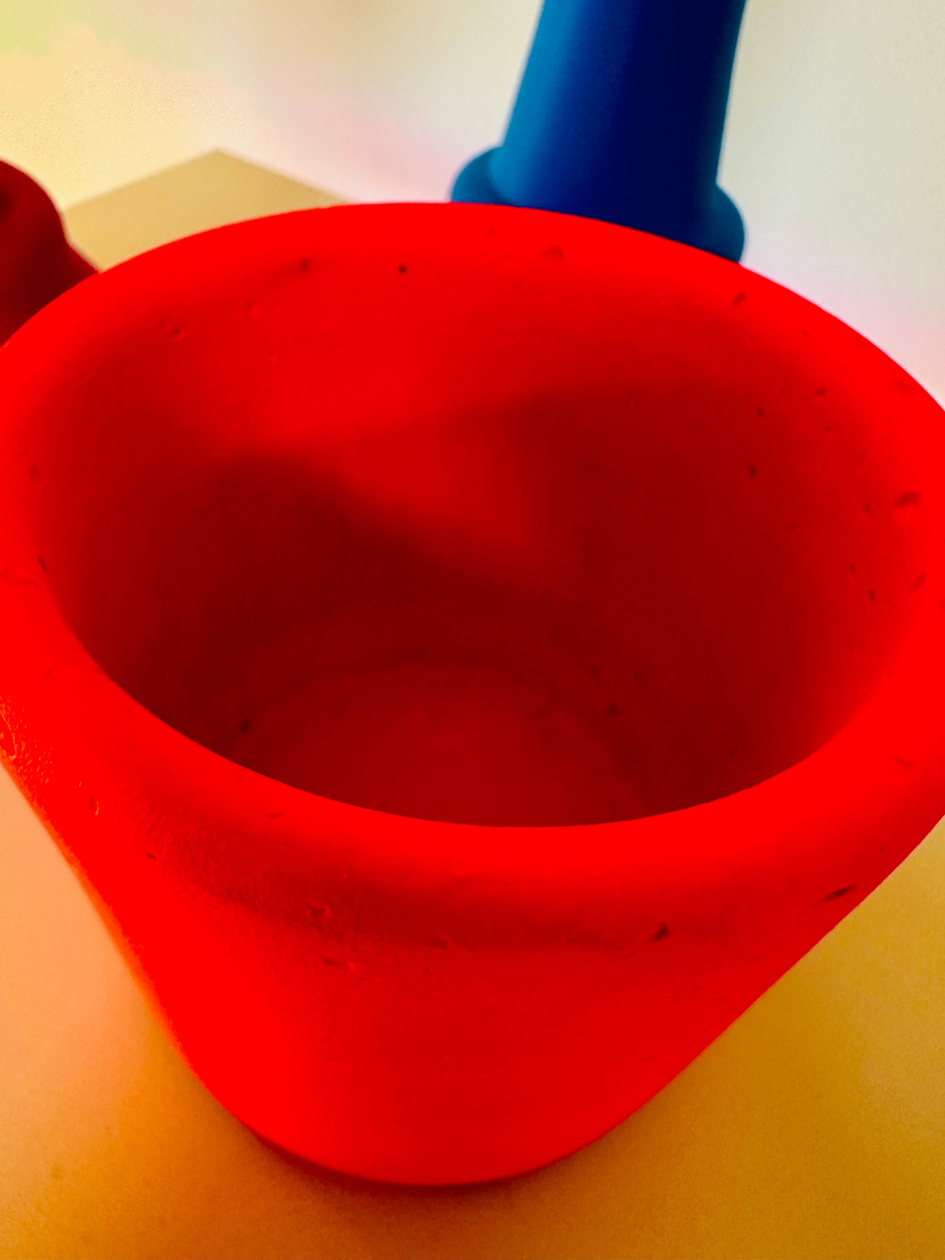 Les caches pots ultra color made in Marseille.